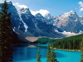 Moraine_Lake_Banff_National_Park_Canada