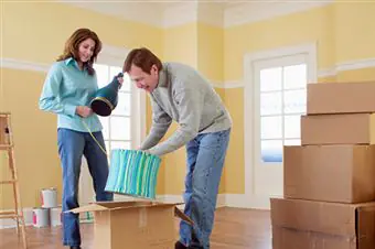 Move_in_with_somebody