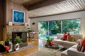Asking about furniture and places to live (616-630)