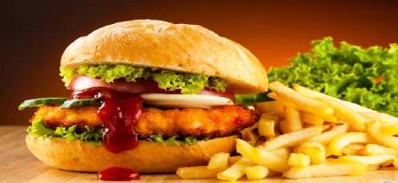 French fry-sandwich-lunch-مکالمه انگلیسی با موضوع هنگام سرو غذا روی میز رستوران