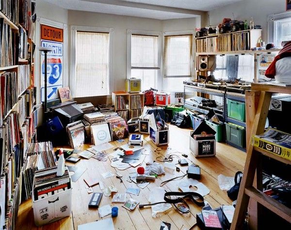 messy-office-files